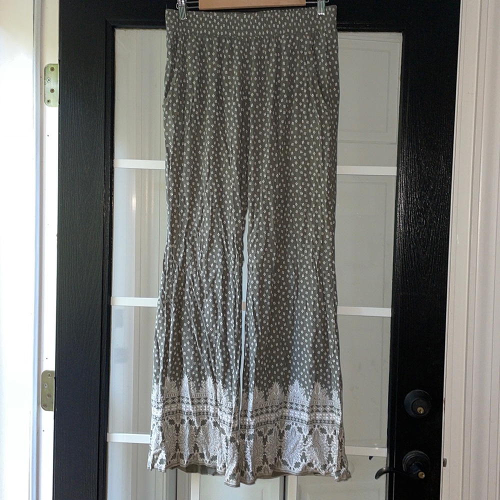 Lady & Lu wide leg pants. Size large